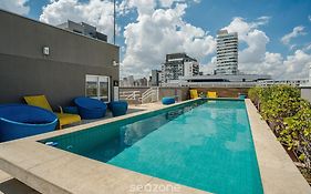 Estúdio moderno c/ piscina em São Paulo YOU1203